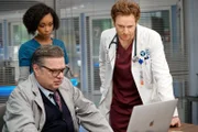 Chicago Med Staffel 6 Folge 9 Schwierige Diagnose: Oliver Platt als Dr. Daniel Charles,  Yaya DaCosta als April Sexton, Nick Gehlfuss als Dr. Will Halstead