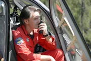 Der Pilot der Bergrettung: Michael Dörfler (Robert Lohr).