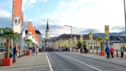Villach - über die Stadtbrücke und den Hauptplatz bummeln