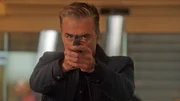 Frank (Chris Noth)