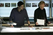 Eric Delko (Adam Rodriguez, l.) und Lt. Horatio Caine (David Caruso, r.) arbeiten an einem neuen Fall ...