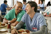 Haben eine menge Spaß: J.D. (Zach Braff, r.) und Turk (Donald Faison, l.) ...