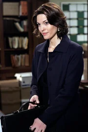 Connie Rubirosa (Alana De La Garza)