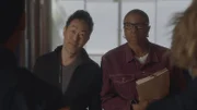 Howie "Chimney" Han (Kenneth Choi, l.); Henrietta "Hen" Wilson (Aisha Hinds, r.)