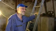 Helge ist Eigentümer einer alten Motormühle. Helge träumt davon, die alte Mühle zu sanieren und dort zu leben. Doch Rachel hält als gebürtige Brasilianerin nicht viel vom Leben auf dem Land.