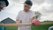 Hochkonzentriert bei der Arbeit: Baumeister Marius