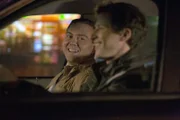 Charles Boyle (Joe Lo Truglio, l.); Jake Peralta (Andy Samberg, r.)