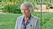 Martha (Marie Anne Fliegel) kann ihre Gefühle nicht mehr zurückhalten.