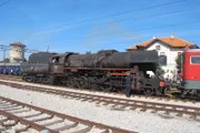 SWR Fernsehen EISENBAHN-ROMANTIK, "Balkan Nostalgie-Express Teil 1", am Freitag (21.03.14) um 14:15 Uhr. Die einzige betriebsfähige Serbische Dampflok 33 087 (ex DR 52).