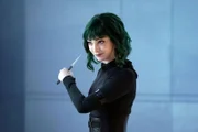 Lorna Dane (Emma Dumont)