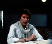 Peter Brill (Bert Convy)