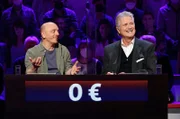 Rateteam-Kapitän Bernhard Hoëcker (l.) und der Historiker und Fernsehmoderator Guido Knopp (r.) bilden ein Rateteam.
