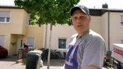 Kiosk-Besitzer und Baracken-Urgestein Jürgen ist vor wenigen Tagen nach schwerer Krankheit verstorben. Das stimmt Elvis nicht nur traurig, sondern auch nachdenklich.