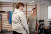Nick und Timo im Fitnessraum.