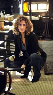 Stella Bonasera (Melina Kanakaredes) will den Täter finden, der auf das NYPD-Team geschossen hat.