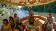 Seit 30 Jahren auf dem „Amazonas Bulgariens“ unterwegs: Hristov Atanasova befährt mit seiner Kundschaft die Kamtschija, der Fluss führt in seinem Mündungsbereich durch einen artenreichen Auwald.