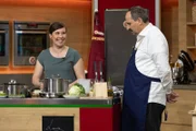 Kandidatin Laura Steinkopf und Moderator Johann Lafer