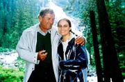 Hans von Borsody (Herr Schmidinger), Laura Knise (Amelie).