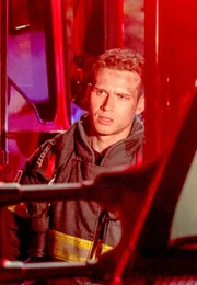 Oliver Stark (Evan ‚Buck‘ Buckley).