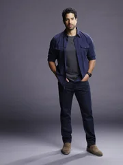 (12. Staffel) - Immer im Einsatz für Gerechtigkeit: Luke Alvez (Adam Rodriguez) ...