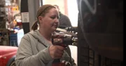 Die Frau vom Schrottplatz: Andrea Eger betreibt eine Autoverwertung im bayerischen Heilsbronn.