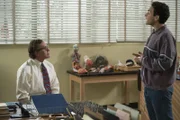 Dr. Katman (Steve Guttenberg, l.); Barry Goldberg (Troy Gentile, r.)