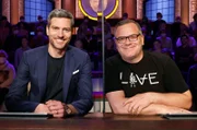 Rateteam-Kapitän Elton (r.) mit Journalist und Fernsehmoderator Ingo Zamperoni (l.).