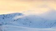 Der Cairngorms Nationalpark im Winter.