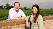 Vanessa Kossen und Daniel Sprehe haben norddeutsche Landwirte eine Saison lang von der Aussaat bis zur Ernte begleitet.