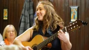 Eva Stubenvoll (Stubenfliege) spielt Gitarre