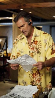 Sam (Bruce Campbell) findet Beweise, dass der Strafverteidiger, dessen Tochter kürzlich entführt wurde, einen Psychopathen und Serienkiller engagiert hat.