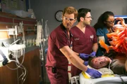 V.l.: Dr. Will Halstead (Nick Gehlfuss), Dr. Connor Rhodes (Colin Donnell), April Sexton (Yaya DaCosta)