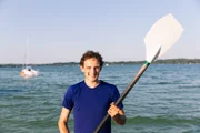 Julian nach dem Rudern am Ammersee Nähe des Landheims Schondorf (Internatsschule).