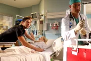 Zuesrt nach links: Eric Delko (Adam Rodriguez)