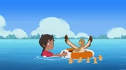 Josefine rettet eine Ente, die sich im Müggeldorfer See in einer Angelschnur verfangen hat.