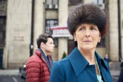 Carolyn Martens (Fiona Shaw)