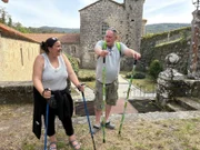 Sonja und Waldi auf dem Jakobsweg in Spanien.