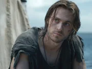 Charlie Vickers als Sauron