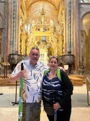 Waldi und Sonja in der Kathedrale in Santiago de Compostela