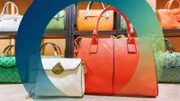 Durch Corona ist der Markt der Luxusgüter, im Speziellen für Handtaschen zurückgegangen. Die Nachfrage sank, Preise stiegen. Nach Corona verstärkt sich die globale Nachfrage, der Handtaschenmarkt boomt.