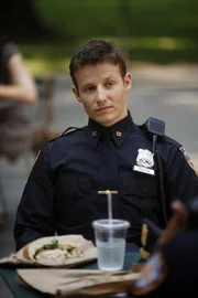 Jamie (Will Estes) brennt darauf, endlich einen richtigen Einsatz zu haben, doch er merkt schnell, dass er noch viel lernen muss ...