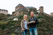 Anna Lena Dörr mit Maler Armin Thommes in St. Goar.