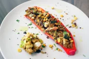 Maries orientalisch gefüllte Paprika mit Couscous und Feta.