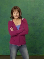 (2. Staffel) - Für Frankie (Patricia Heaton) steht die Familie über allem. Als dreifache Mutter hat sie mit dieser auch sehr viel zu tun ...