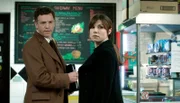 Eine neue Frauenleiche gibt Inspector Peter Fielder (William Houston) und seiner Assistentin Christy McMarrow (Sarah Quintrell) Rätsel auf.
