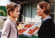 Von links: Bernadette König (Sissy Höfferer) und Luise Schaller (Carin C. Tietze).