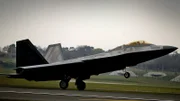Um von feindlichen Radarsystem nicht aufgespürt zu werden, ist die F-22 mit einer speziellen Beschichtung lackiert.