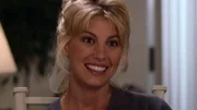 Karen (Faith Hill)