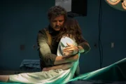 l-r: Joel Miller (Pedro Pascal), Ellie Williams (Bella Ramsey)