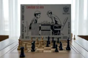 1972 blickte die Welt auf Reykjavík, da hier das Finale der Schach-Weltmeisterschaften zwischen dem US-Amerikaner Bobby Fischer und dem Russen Boris Spasski stattfand. So wurde das Schachfeld zum ideologischen Schlachtfeld …